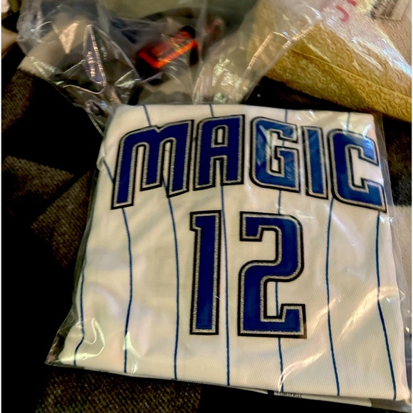 Beautiful jerseys - Picture 1 of 12